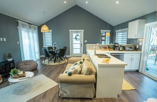 Valentia Cottage | Modern Lakeview Cottage with Kayaks, Firepit & More!