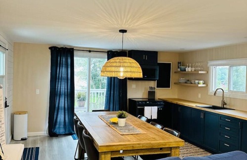 Gravenhurst Cabin | Lakeview Escape - Sparrow Lake Muskoka Beach House