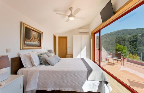 Terras de Bouro House | Relax at Lakeview Geres Guest House - 4-Star Comfort Awaits