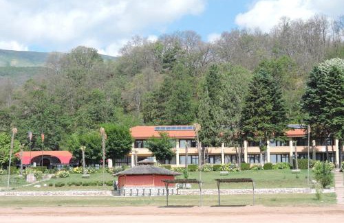 Otesevo Hotel | Enchanting Lakeview Hotel & Resort with Private Beach Access