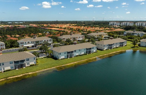 Fort Myers Condo | Lakeview Lanai: Premier Resort Amenities in Fort Myers!