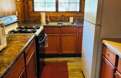 Hazelhurst Cabin | Lakeview Lodge ~ Spacious Three Bedroom with Lake Views in Hazelhurst, Wisconsin