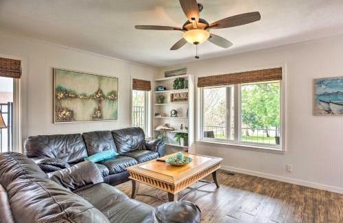 Pottsboro Apartment | Idyllic Lakeview Lodge with Beach Access at Lake Texoma