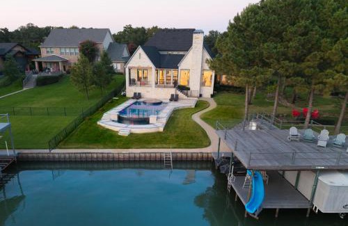 Star Harbor Villa | Lakeview Private Pool Hot Tub 6BR Sleeps 20 near Dallas
