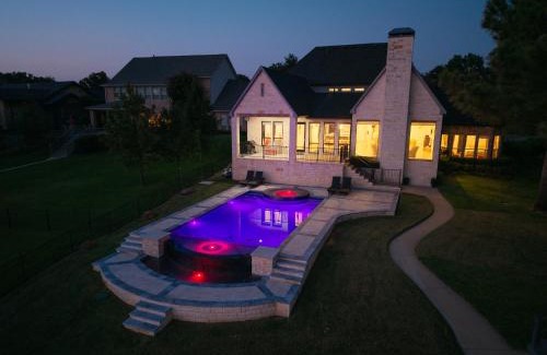 Star Harbor Villa | Lakeview Private Pool Hot Tub 6BR Sleeps 20 near Dallas