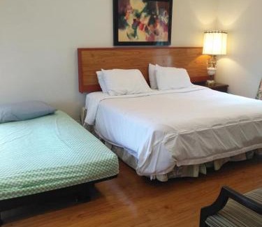 Adjala-Tosorontio Apartment | Scenic Lake View Resort Suite with Family-Friendly Amenities
