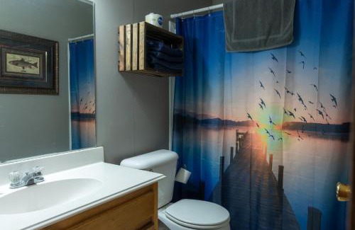Mead House | Family-Friendly Lakeview Room with Two Queen Beds