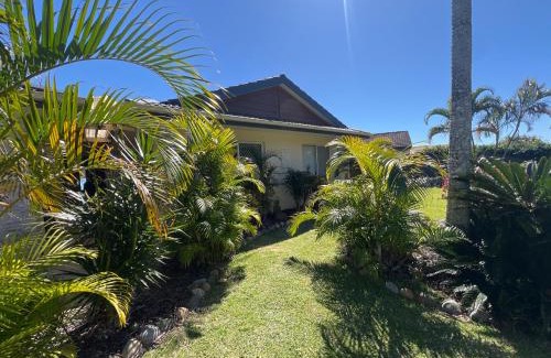 Yamba Apartment | Lakeview Stay Yamba Water Front Access