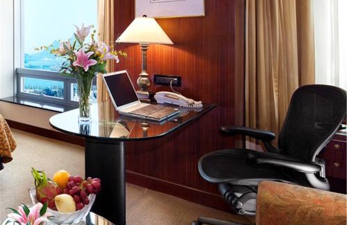 Gu Lou Hotel | Enjoy Your Stay at Lakeview Xuanwu Hotel with Pool & Hot Tub