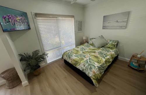Yamba Apartment | Lakeview Yamba Water Front Access 1 small Pet Friendly
