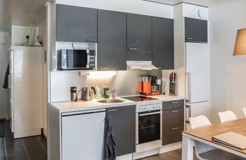 Kehys-Kainuu House | Scenic Lakevillas b1 with Ski Passes and Family Amenities