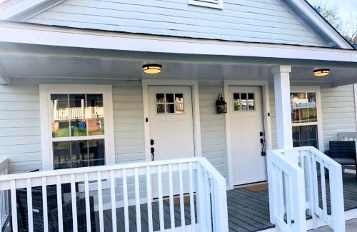 Durham House | Charming Lakewoodlyon Park Cottage: Pet-Friendly Retreat