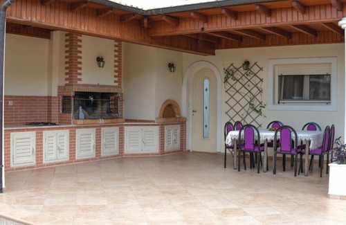 Souli Villa | Relaxing Laki Villa: Pool, Hot Tub & Family-Friendly Fun