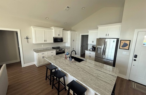 Florala House | Lakin’ It Easy- House on the Beautiful Lake Jackson in Florala, AL