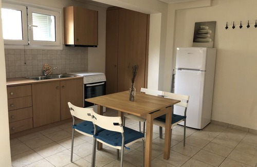 Rantatika Apartment | Inviting Lakkos Studio with Pool near Lakka Beach