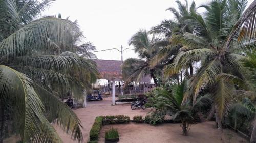 Kadugannawa Hotel | lakruwan one