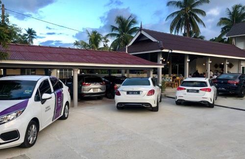 Kampung Pengkalan Maras Hotel | Beachfront Lakse Inn Homestay: Family-Friendly Getaway