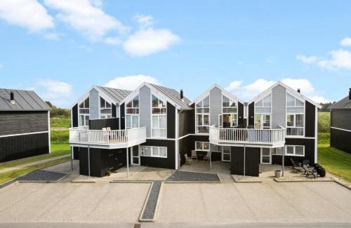 Lokken House | Family-Friendly Laksen 64 Cottage Near Beach & Golf