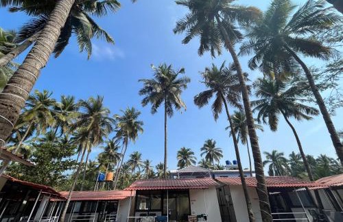 Palolem House | Welcoming LAKSHDEEP COTTAGES: Pet & Child Friendly Retreat