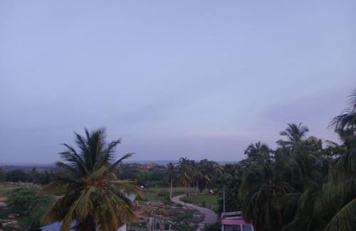 Sanapur House | Relax at Lakshmamma Homestay: Family & Pet-Friendly Retreat