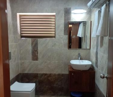 Thiruvarur Hotel | Budget-Friendly Stay at Lakshmi Mahal - V Inn with Breakfast