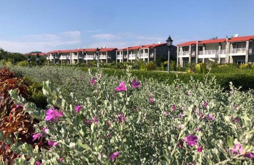 Ranakpur Hotel | Discover Lal Bagh Ranakpur: Family-Friendly Retreat with Pool