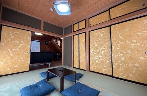 Tsumagoi House | Lala's Riverside Cabin