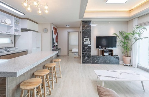 Hallim House | Family-Friendly Escape at Lalapipo Jeju - Rated 10/10!