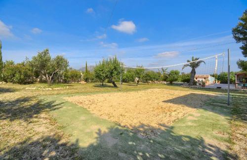 Ondara House | Discover Lalau: Family-Friendly Retreat with Pool & Comfort
