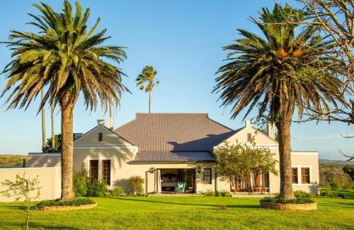 Grahamstown Villa | Experience Luxury at Lalibela Game Reserve - Mills Manor