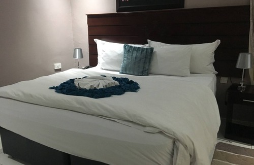 Letlhakane House | Family-Friendly Stay at Lalla Villa Guest Lodge