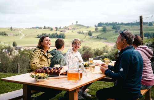 Huttwil Apartment | Inviting Holiday Apartment Huttwil: Family-Friendly Stay