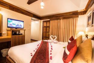 Lamai City Center Hotel | Relax at Lamai Coconut Beach Resort with Oceanfront Views