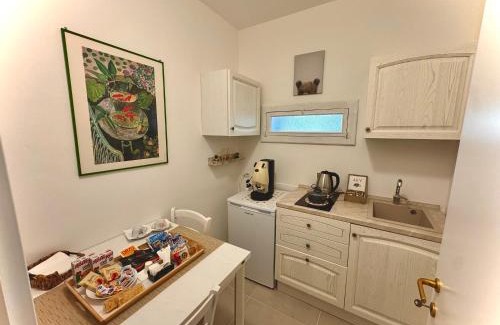 Noicattaro House | Experience Lamapulia: 4-Star Oceanfront Bliss with Spa