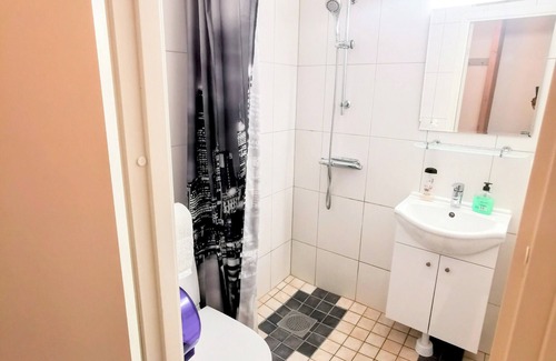 Roslunda-Kronotorp Hotel | Discover Comfort at Lamar Hotel: Family-Friendly Amenities