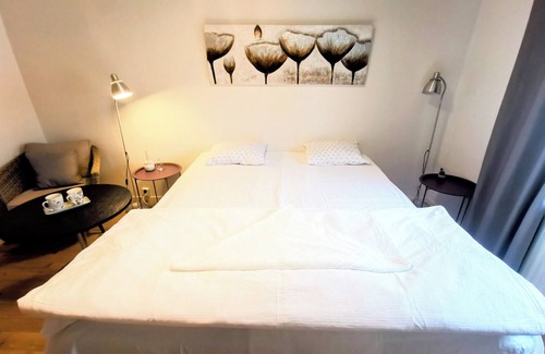 Roslunda-Kronotorp Hotel | Discover Comfort at Lamar Hotel: Family-Friendly Amenities