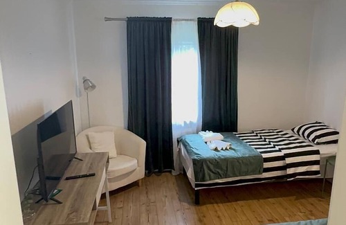 Roslunda-Kronotorp Hotel | Discover Comfort at Lamar Hotel: Family-Friendly Amenities