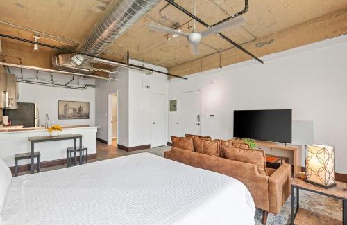 Cedars Apartment | Lamar Lofts 111