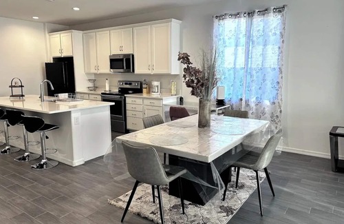 Arizola House | Lamar Place house with WiFi, AC in charming Casa Grande