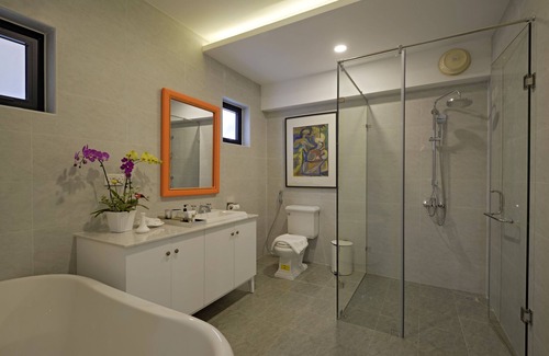 Da Lat Hotel | Delight in Comfort at Lamarque Dalat Villa with Spa & Pool