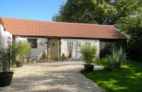 Cullompton House | Pet-Friendly Retreat at Lambs Cottage - Perfect for Families