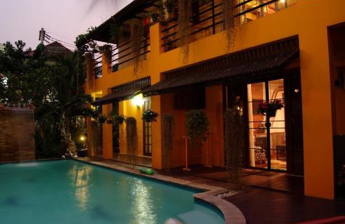 Wat Ket House | Discover Lamduan Boutique Homestay: Oceanfront Retreat Awaits