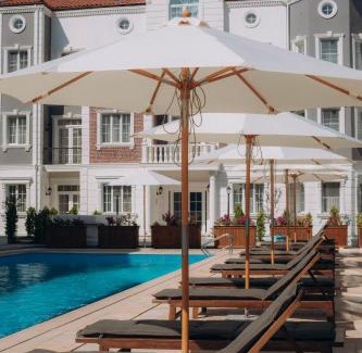 Nardaran Resort | Relax at Lamer Sea Breeze Resort with Private Pools & Dining