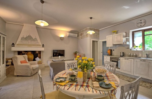 San Michele Salentino Villa | Inviting Lamia Santo Arcangelo: Pet-Friendly Retreat with Pool