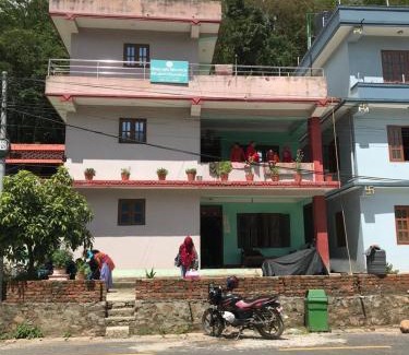 Laharepauwa House | Cozy Lamichhane Homestay: Ideal for Family Getaways