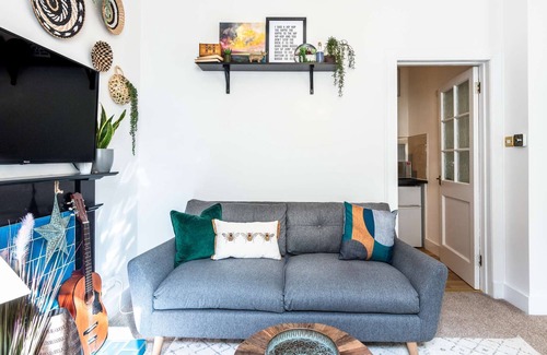 Inverness City Centre House | Historic Lomond Cottage: Ideal Inverness City Centre Stay