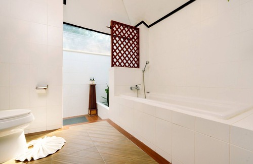 Lampang Hotel | Discover Lampang River Lodge: Family-Friendly Getaway