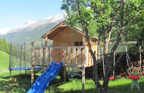Guggenberg Apartment | Pet-Friendly Stay at Lampeterhof: Guest Rated 9.2/10