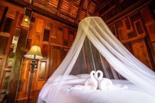 Khao Saming Resort | Discover Lamphurai Riverside Resort and Spa with Ocean Views