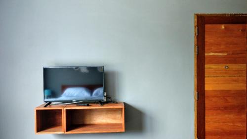 Mai Rut Bed & Breakfast | Discover LAN LAY Resort: Pet-Friendly Oceanfront Escape